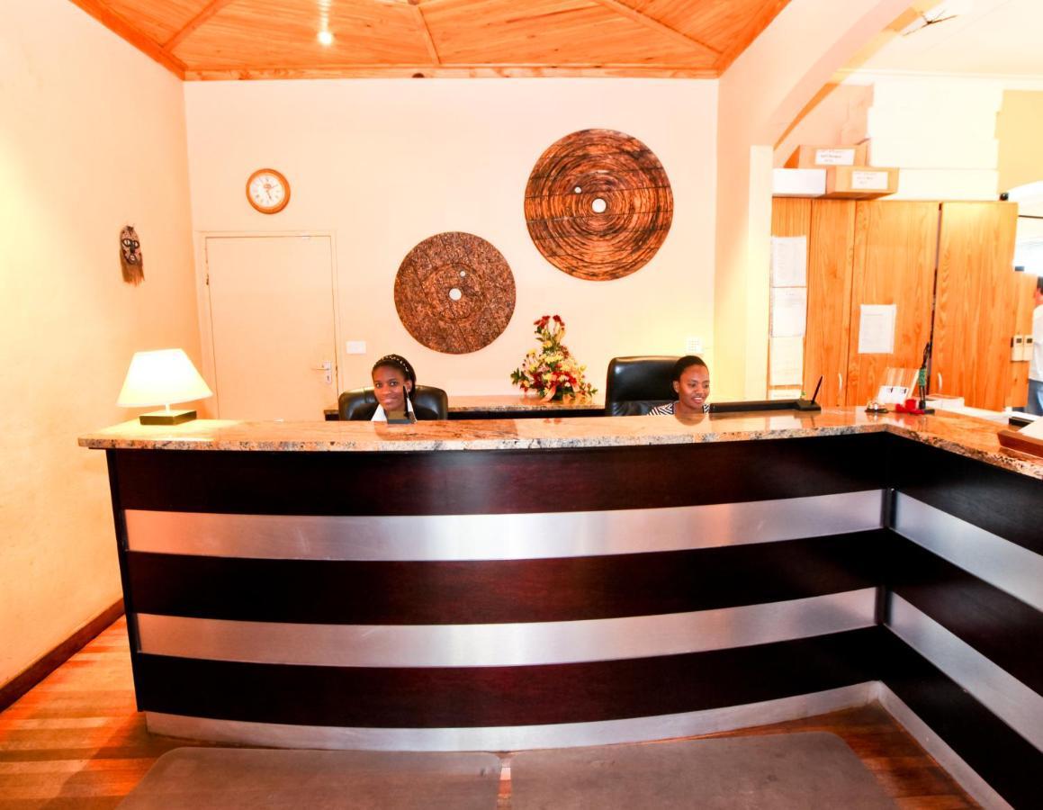 Hostel Back2Roots Backpackers Windhuk Zewnętrze zdjęcie